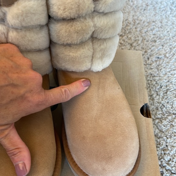 UGG Tania.   Size 7 Womens boots. - Picture 6 of 10